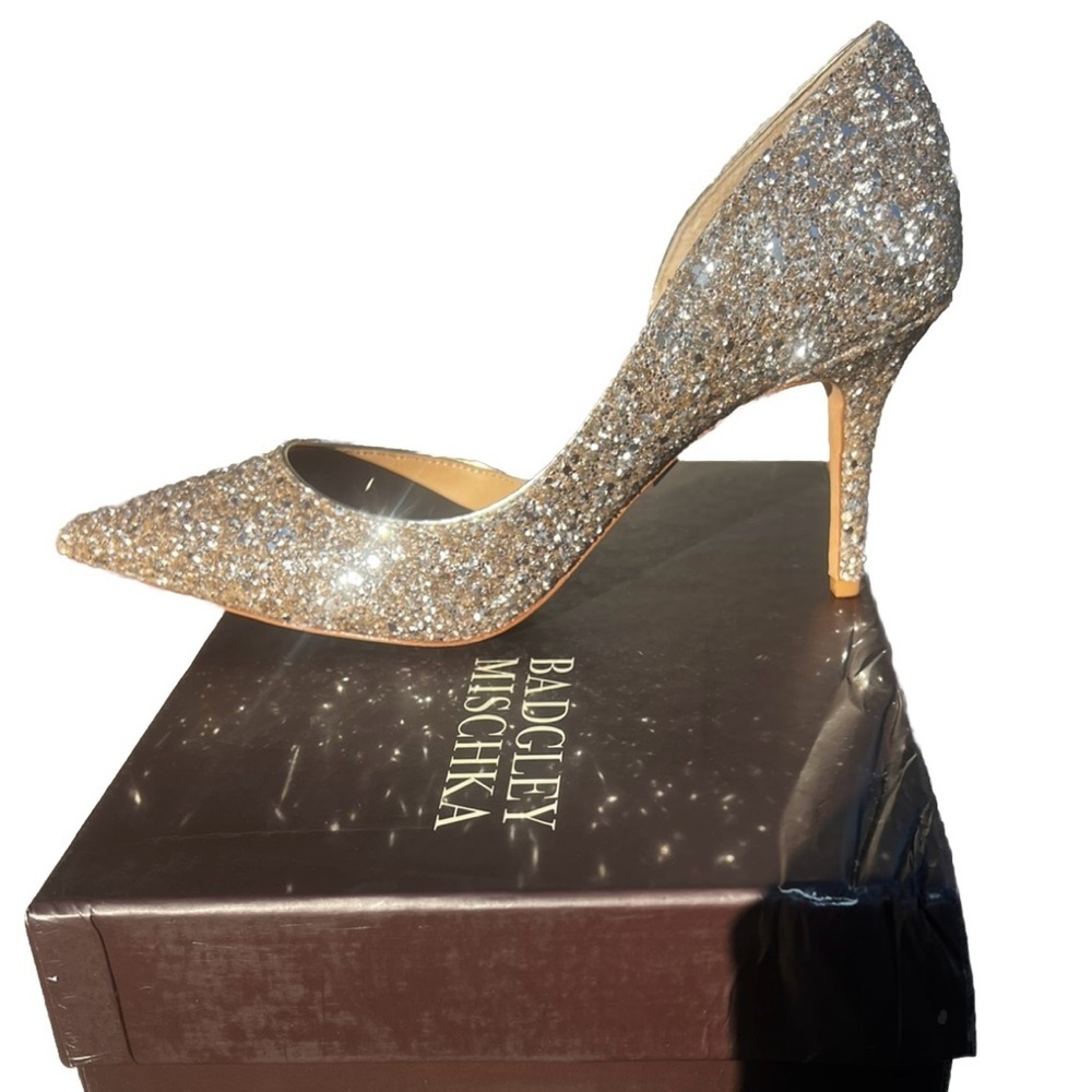 Badgley Mischka Glittering Hold Daisy Heels NIB 8 - Picture 1 of 10